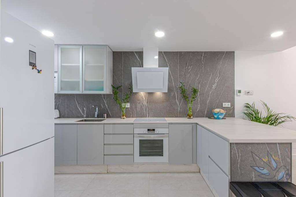 Puerto Marina Luxury 2Bdr Apartment With Sea View Беналмадена Екстериор снимка